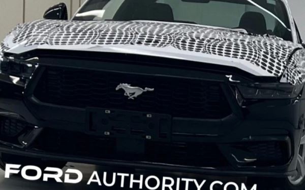 В рекламной брошюре показали новый Ford Mustang